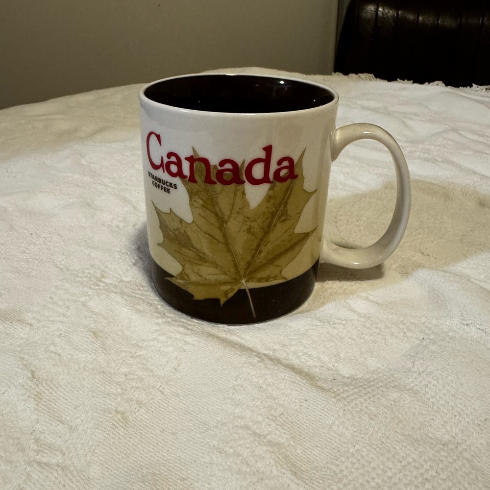 Starbucks Canada Mug‎ 16 oz